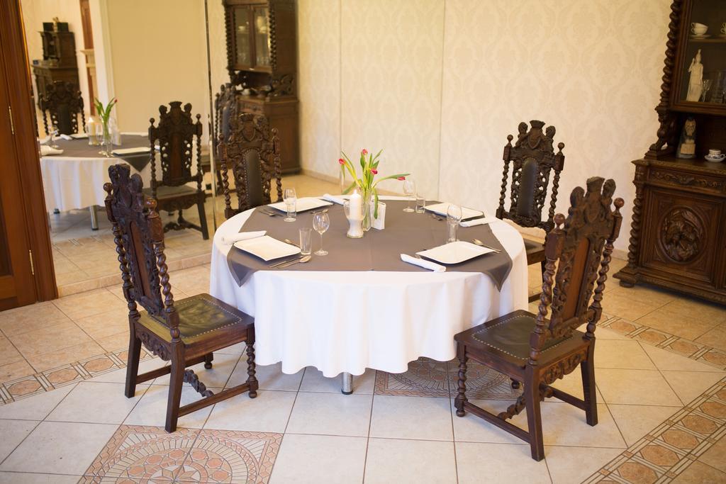 Palac Jablonowo Bed and Breakfast Ujście Buitenkant foto